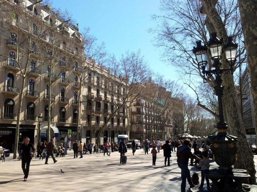 Hotel Toledano Ramblas Барселона Экстерьер фото